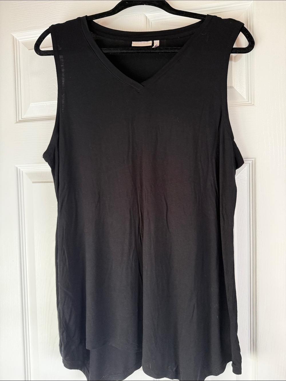 LOGO by Lori Goldstein Black Petite V-Neck Tank Top